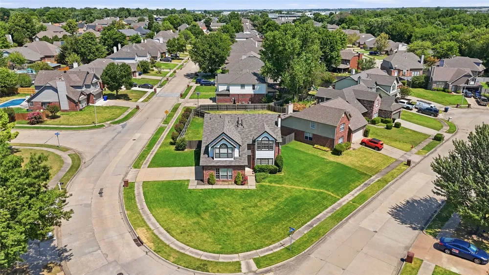 1301 Willow Avenue Broken Arrow, OK 74012