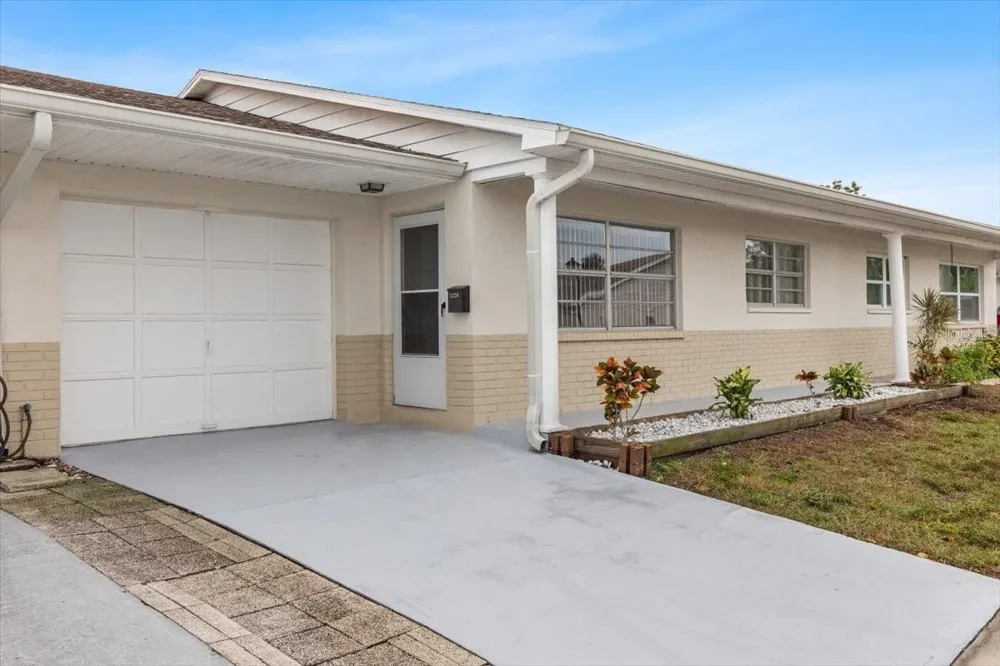 5320 BUTTONWOOD DRIVE #5320 New Port Richey, FL 34652
