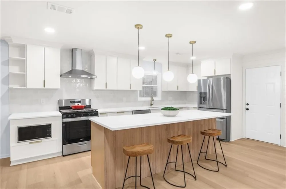 9570 Hillside Drive Roswell, GA 30076