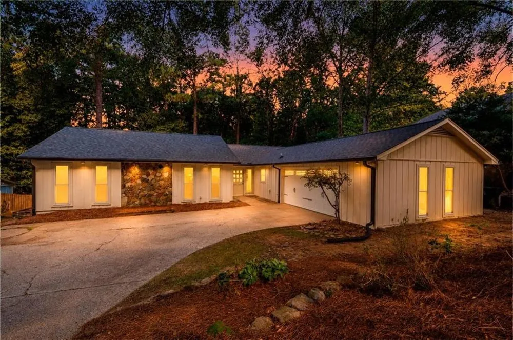 9570 Hillside Drive Roswell, GA 30076