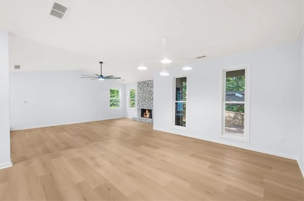 9570 Hillside Drive Roswell, GA 30076