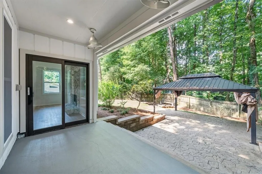 9570 Hillside Drive Roswell, GA 30076