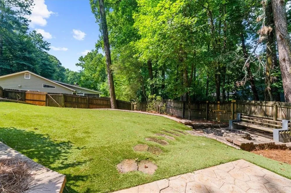 9570 Hillside Drive Roswell, GA 30076