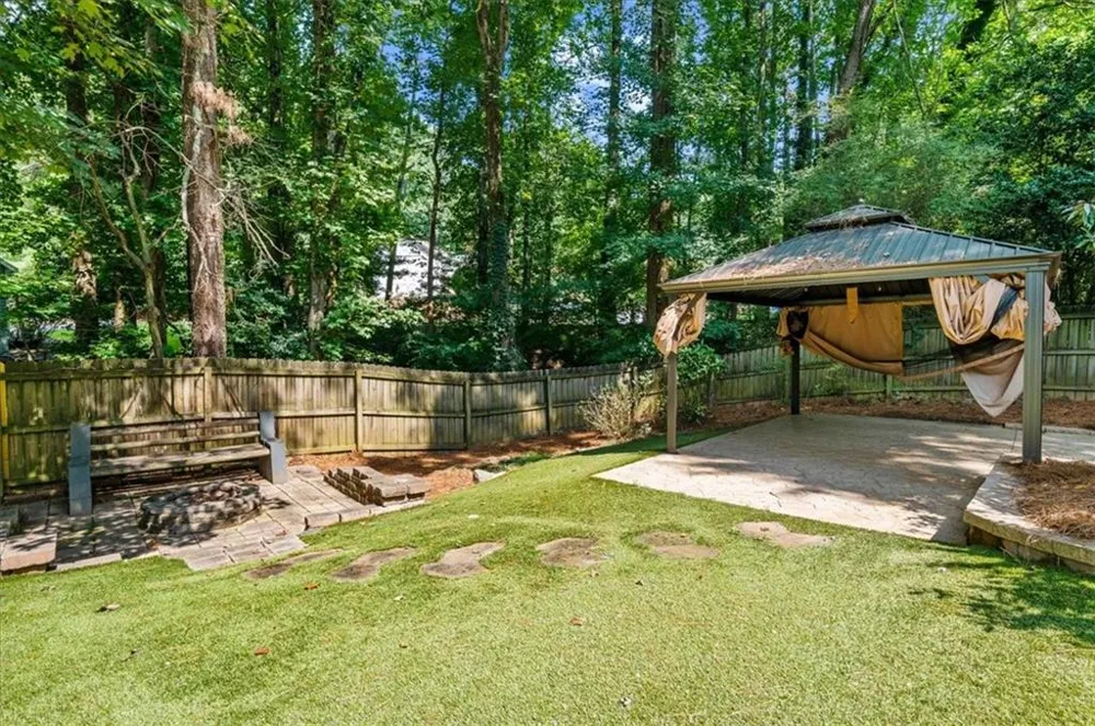 9570 Hillside Drive Roswell, GA 30076