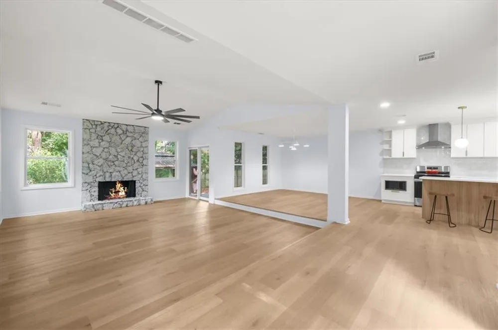9570 Hillside Drive Roswell, GA 30076