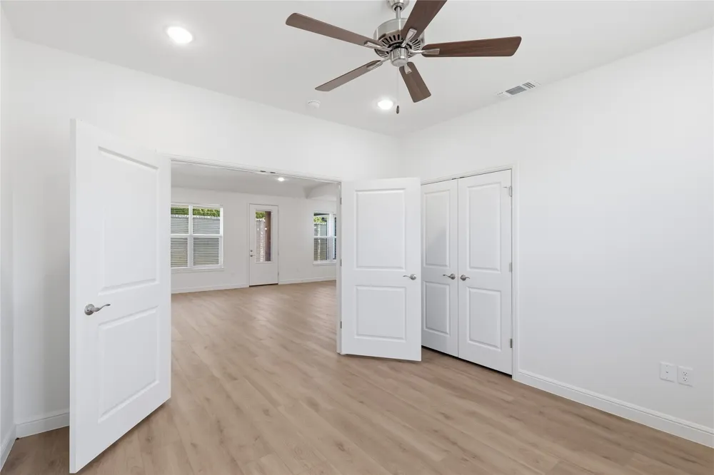 200 E Ewell Street Granbury, TX 76048