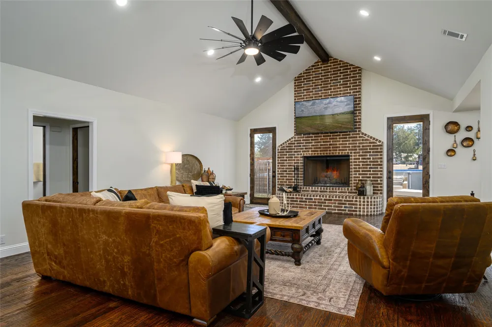 840 Fm 3133 Van Alstyne, TX 75495