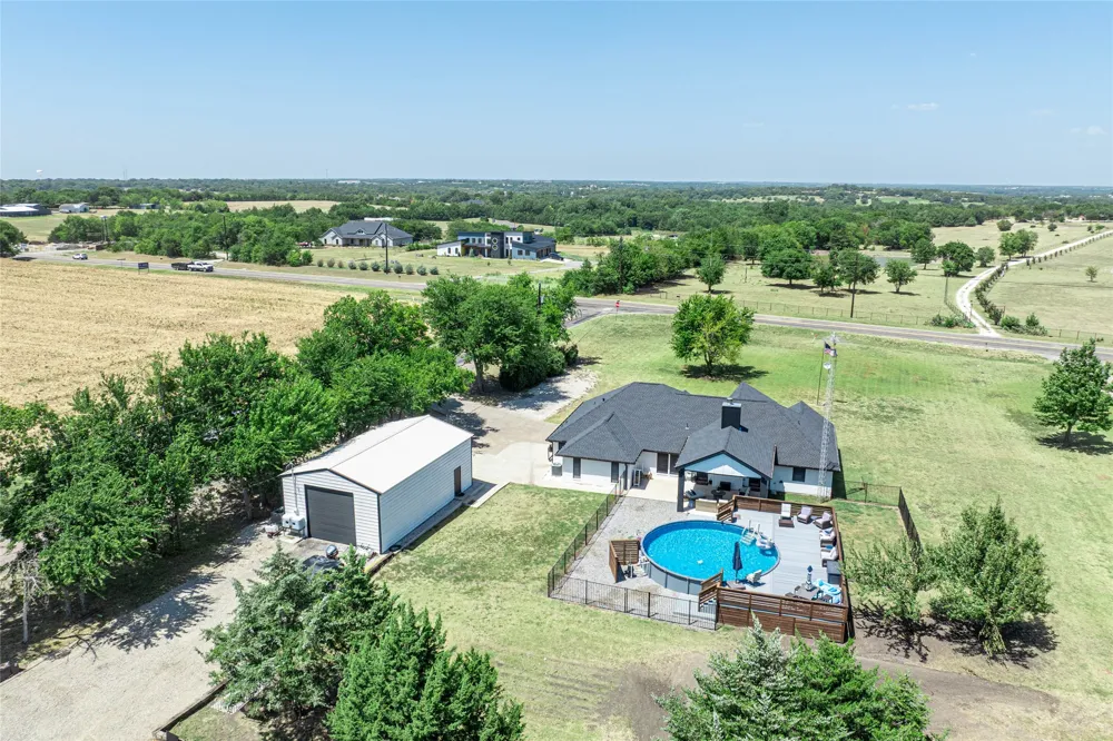 840 Fm 3133 Van Alstyne, TX 75495