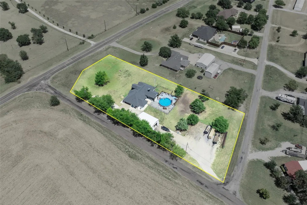840 Fm 3133 Van Alstyne, TX 75495