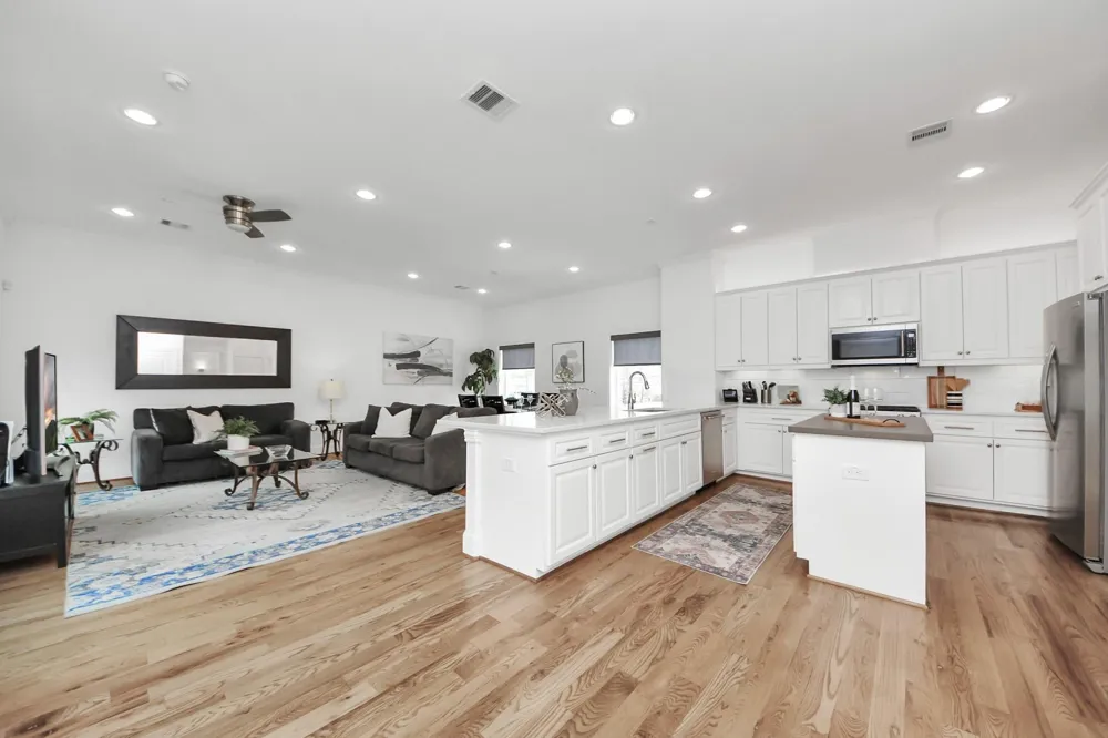 1628 W 24th Street Houston, TX 77008