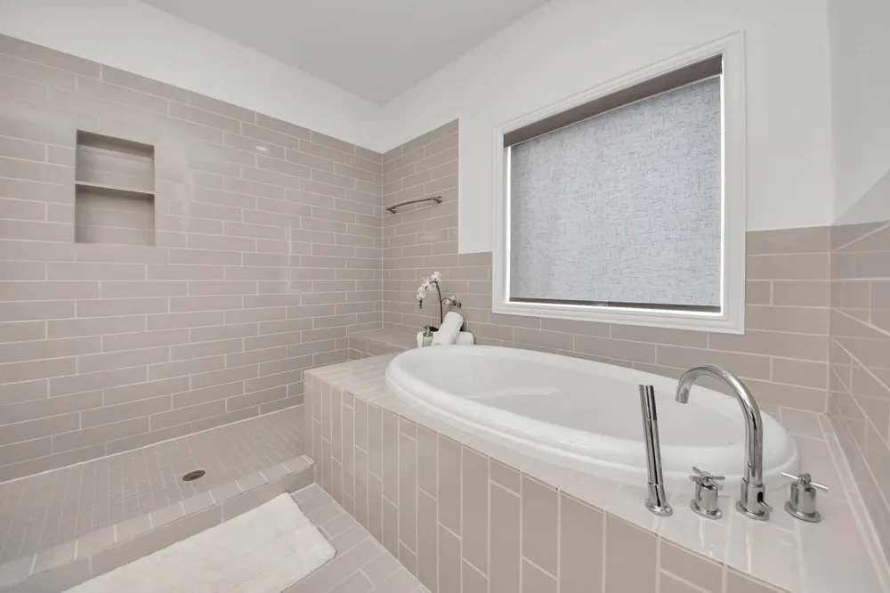 1628 W 24th Street Houston, TX 77008