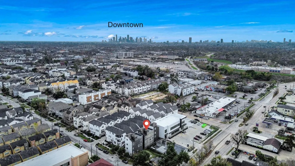 1628 W 24th Street Houston, TX 77008
