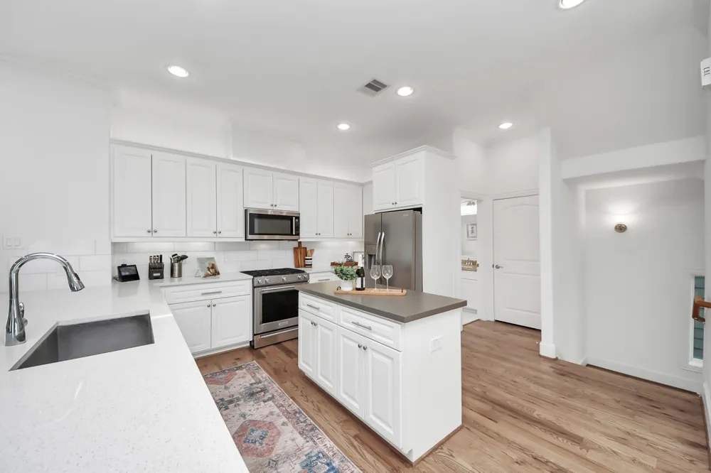 1628 W 24th Street Houston, TX 77008