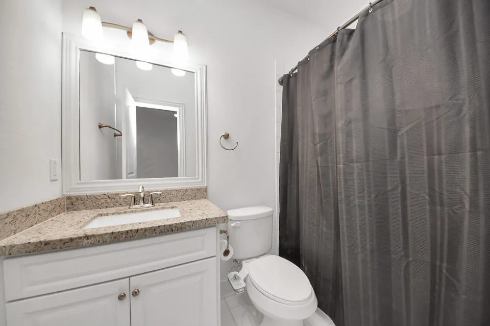 1628 W 24th Street Houston, TX 77008
