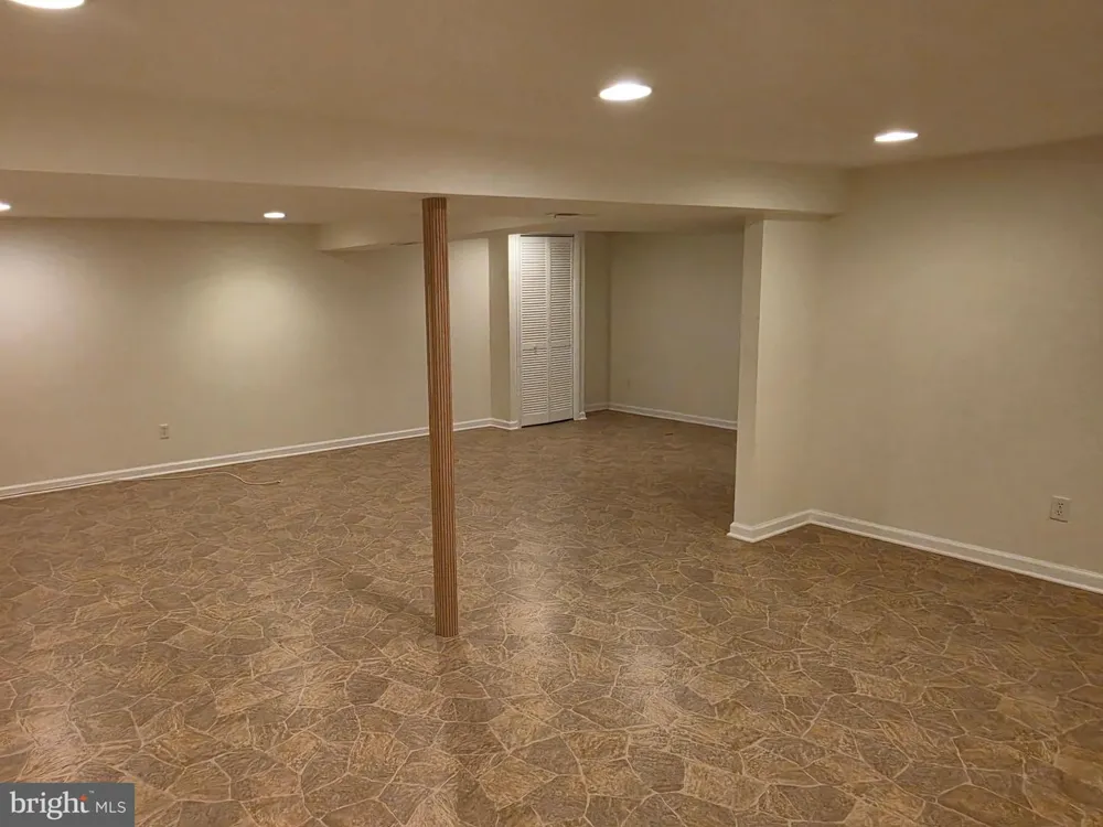 4700 RED FOX ROAD Rockville, MD 20852