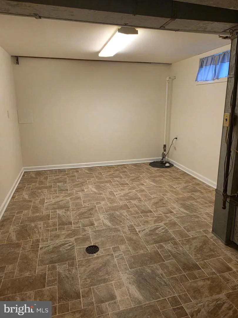 4700 RED FOX ROAD Rockville, MD 20852