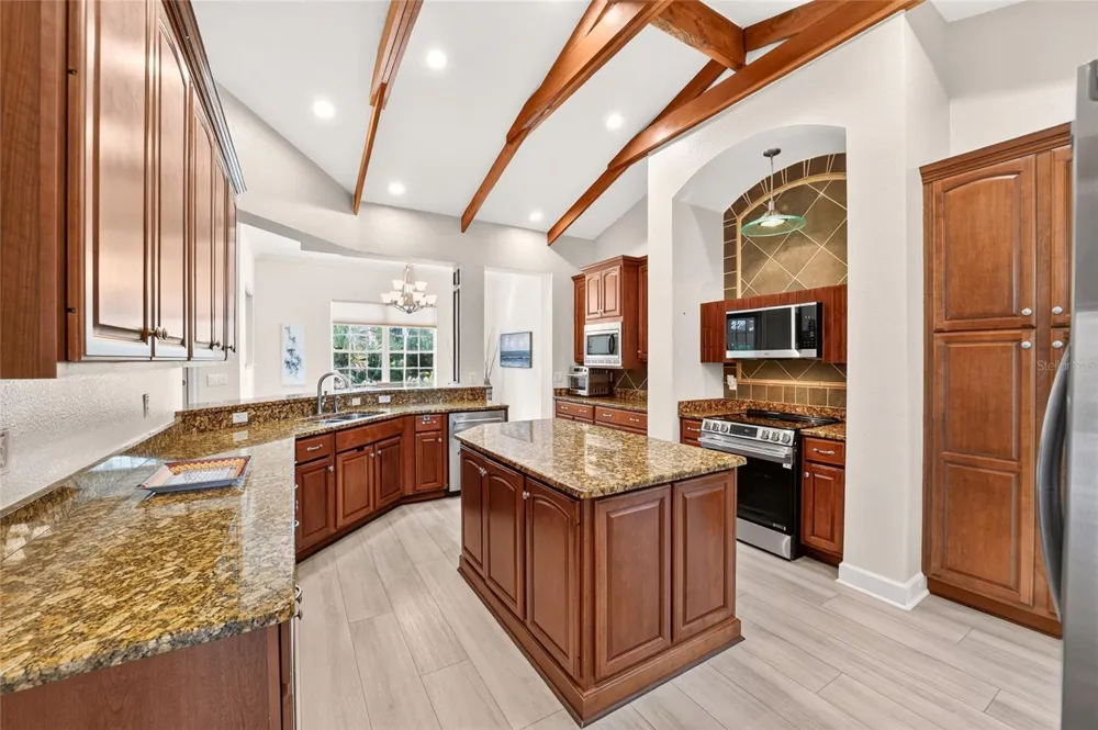 914 SE 43RD STREET ocala, FL 34480