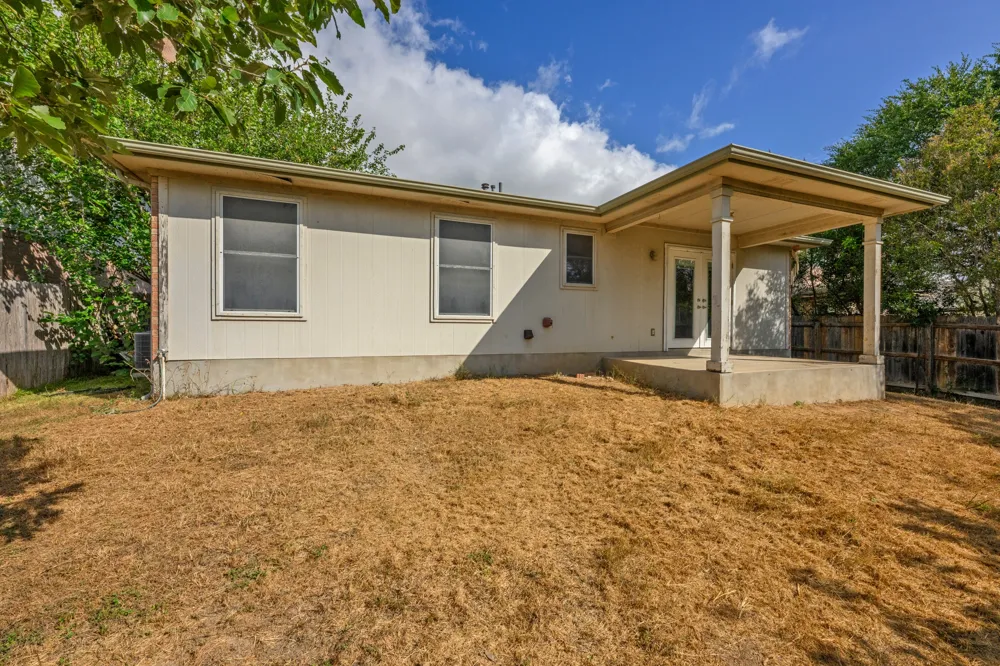 108 Remington Drive Kyle, TX 78640