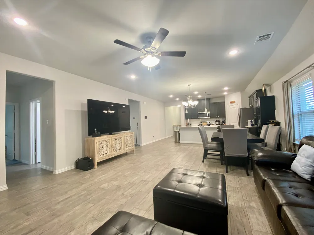 332 Paloma Street Weatherford, TX 76087
