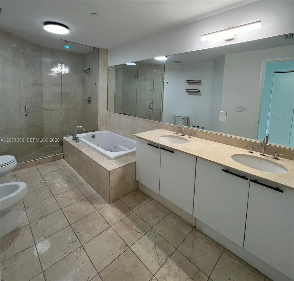 3131 NE 188th St  #1-801 Aventura, FL 33180