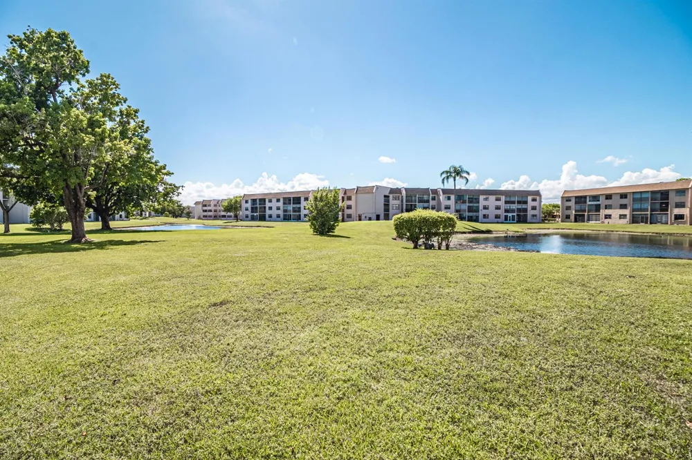 2941 NOB HILL ROAD #112 Sunrise, FL 33322