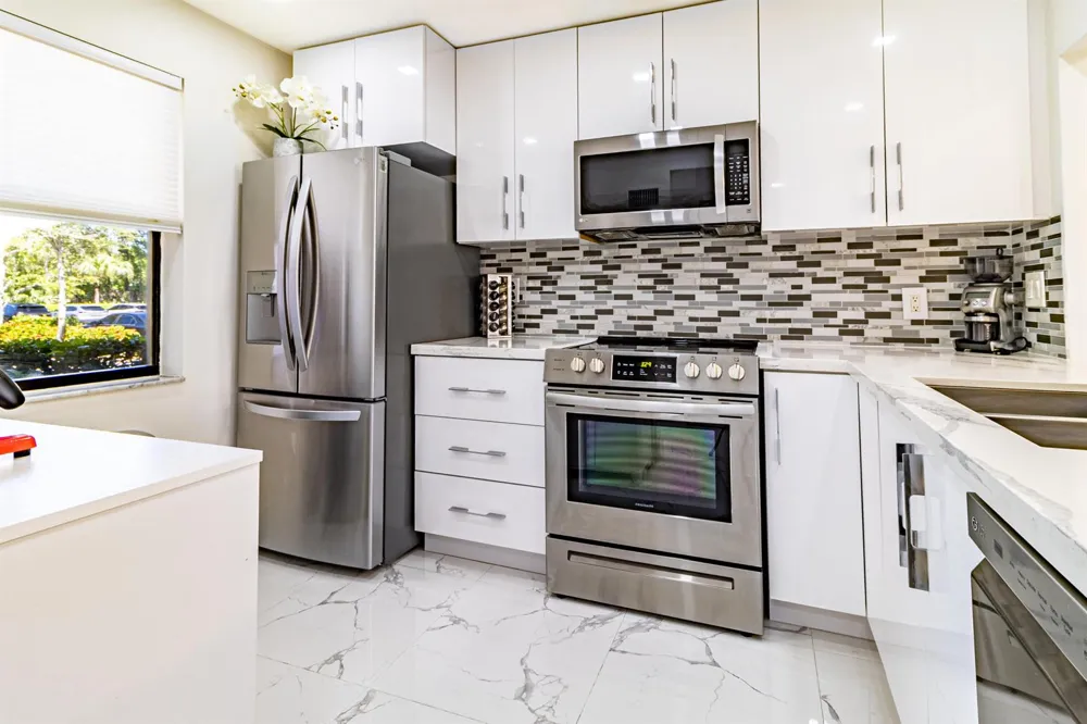 2941 NOB HILL ROAD #112 Sunrise, FL 33322
