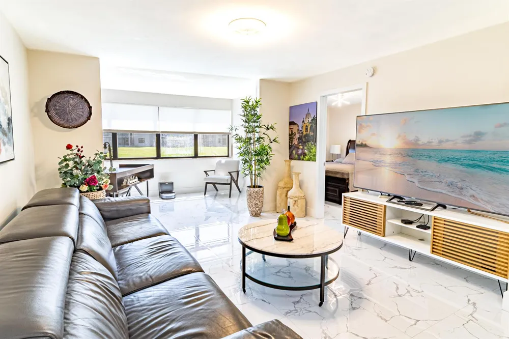 2941 NOB HILL ROAD #112 Sunrise, FL 33322