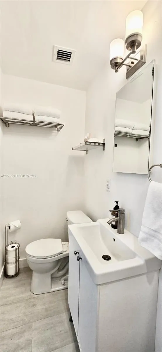 712 SW 9th St #1 Fort Lauderdale, FL 33315
