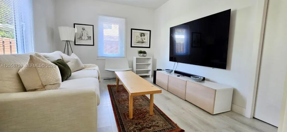 712 SW 9th St #1 Fort Lauderdale, FL 33315
