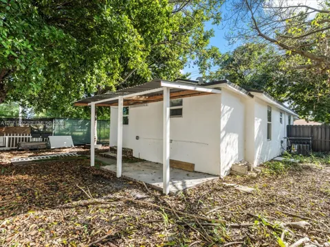 1829 NW 62nd Ter