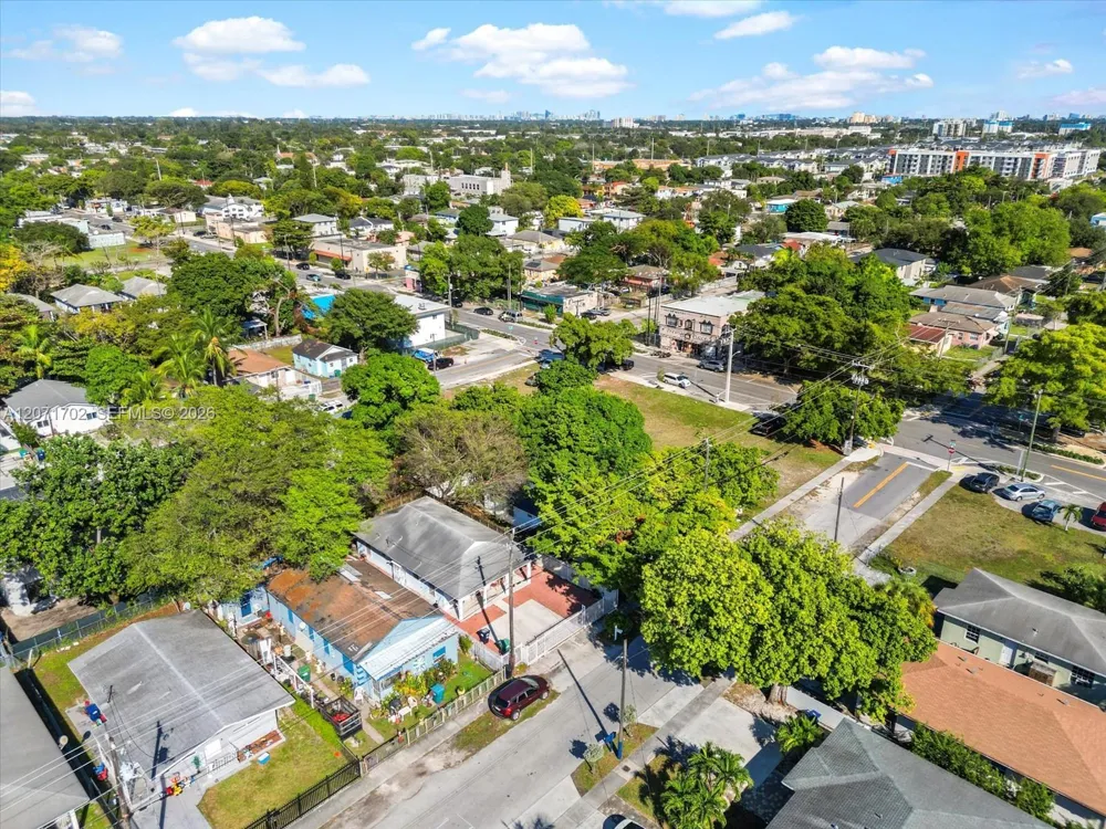 1829 NW 62nd Ter Miami, FL 33147