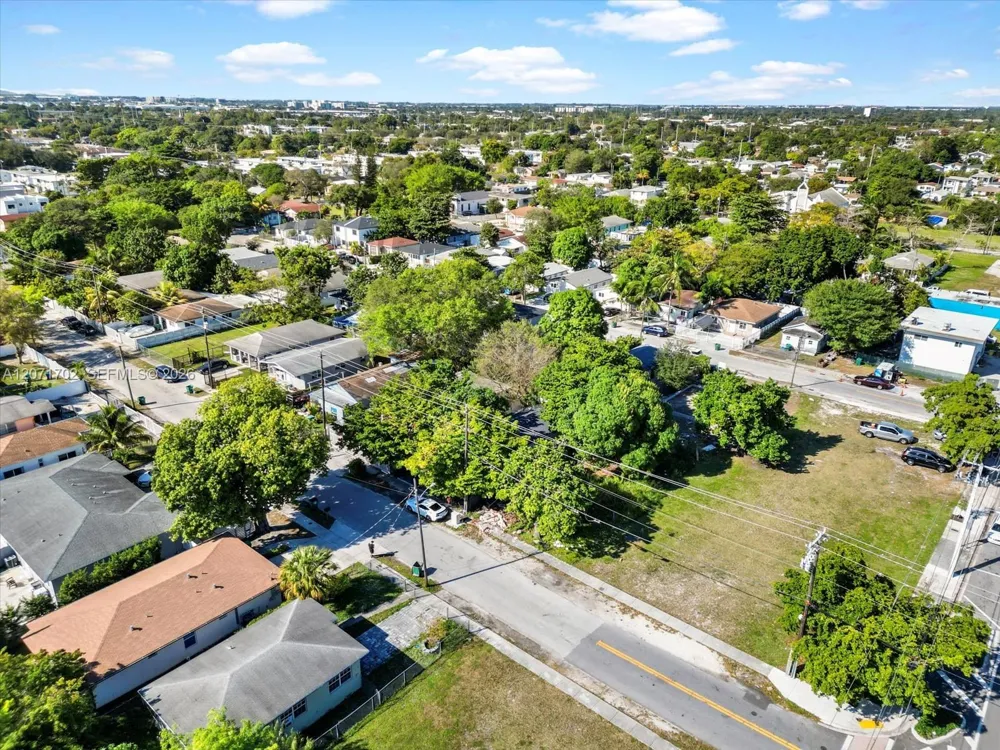 1829 NW 62nd Ter Miami, FL 33147