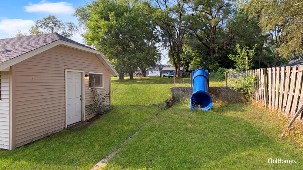 716 Root Street Belding City, MI 48809