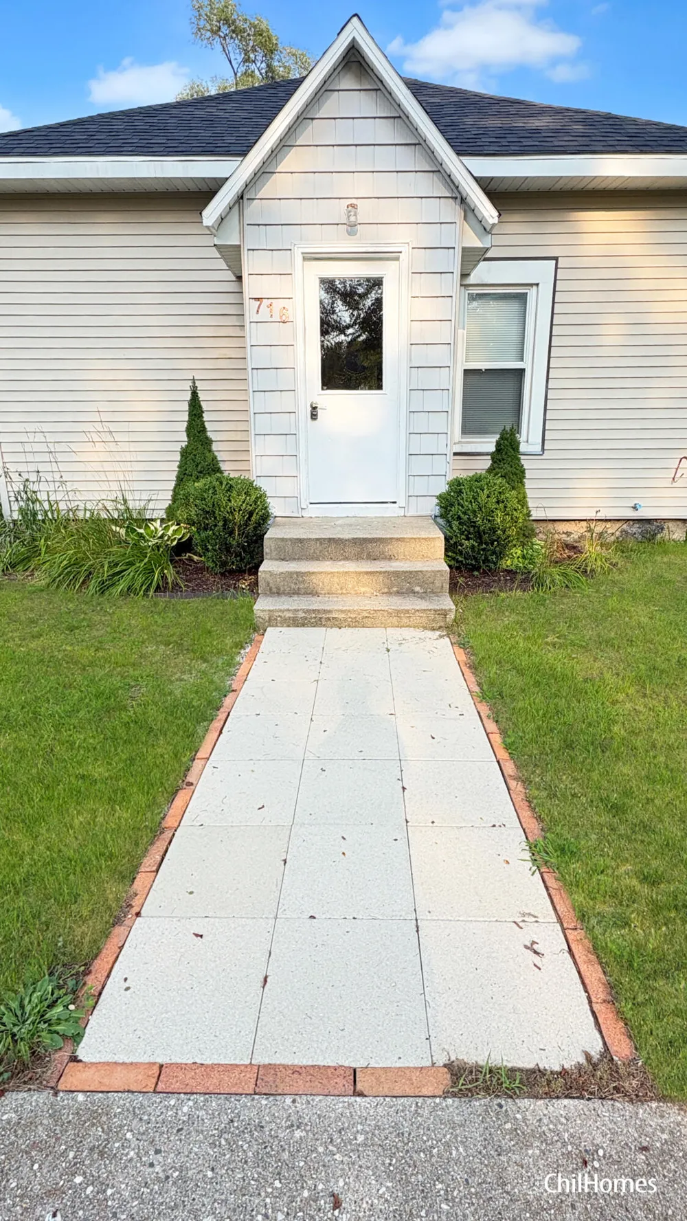 716 Root Street Belding City, MI 48809