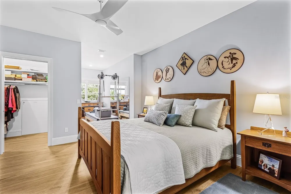 1426 S OSPREY AVENUE Sarasota, FL 34239