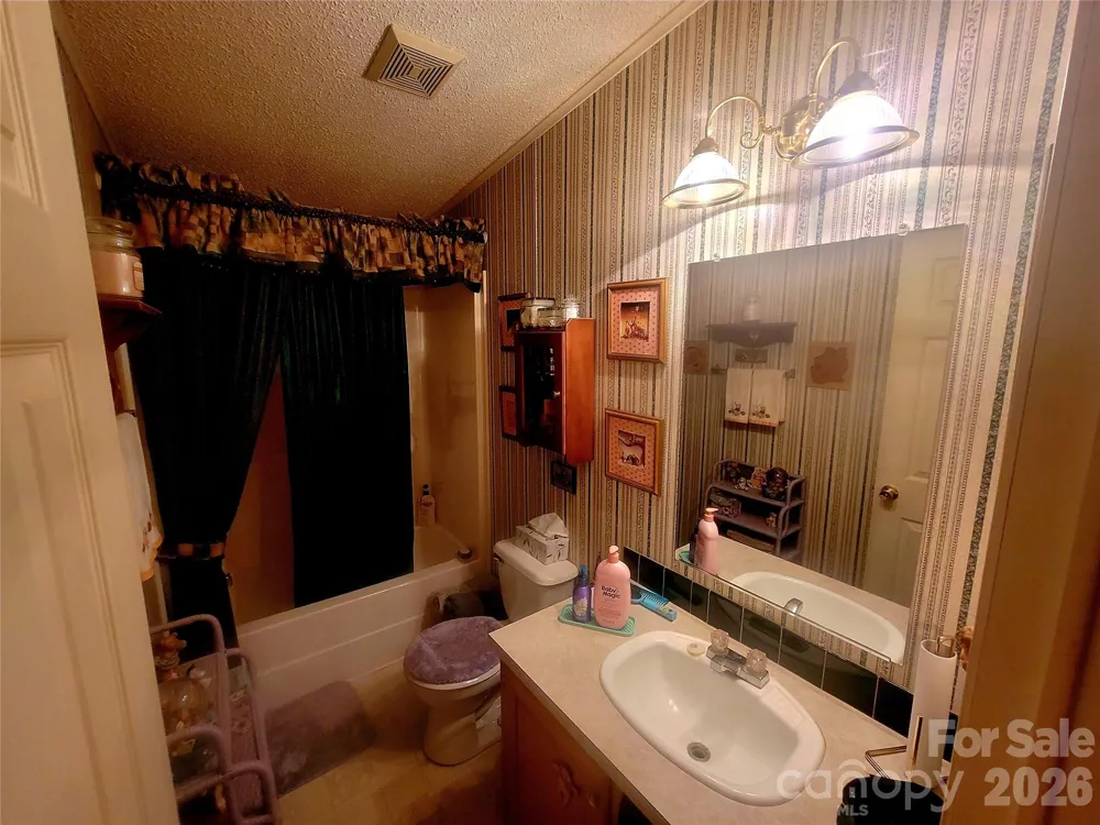 121 Sylvan Drive Statesville, NC 28677