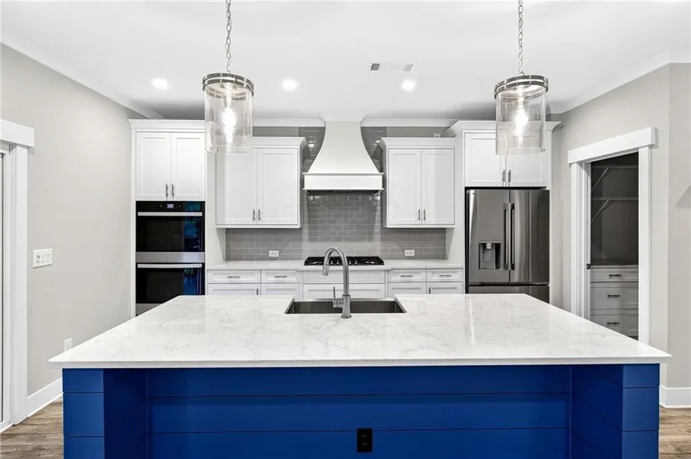 727 Old Collins Road Hoschton, GA 30548