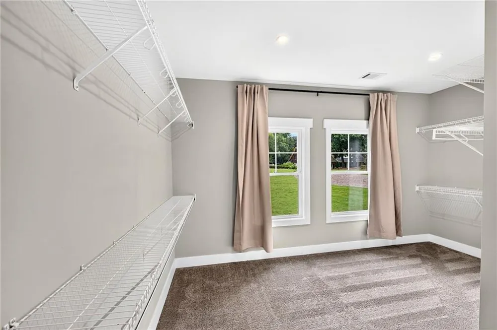 727 Old Collins Road Hoschton, GA 30548