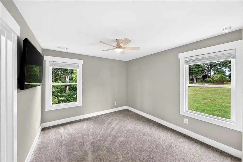 727 Old Collins Road Hoschton, GA 30548