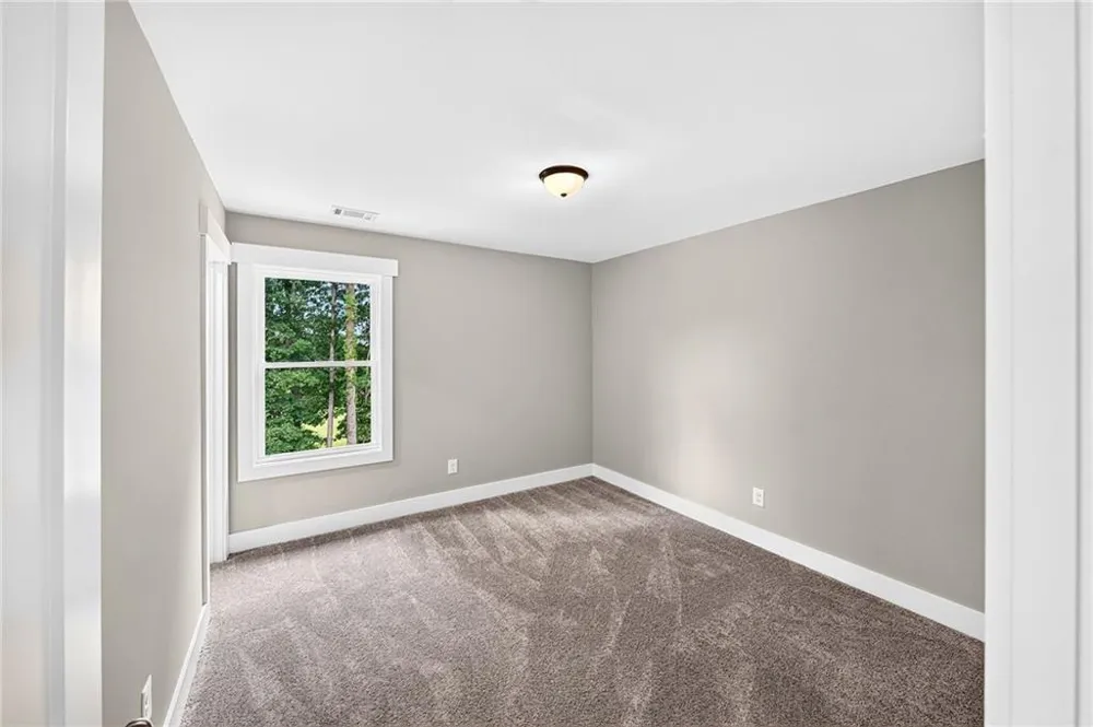 727 Old Collins Road Hoschton, GA 30548