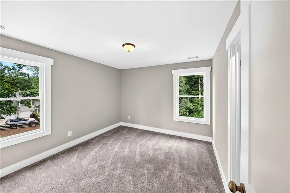 727 Old Collins Road Hoschton, GA 30548