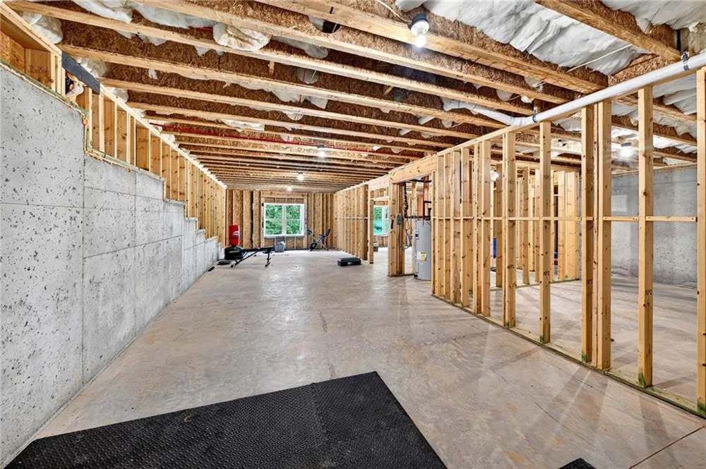 727 Old Collins Road Hoschton, GA 30548