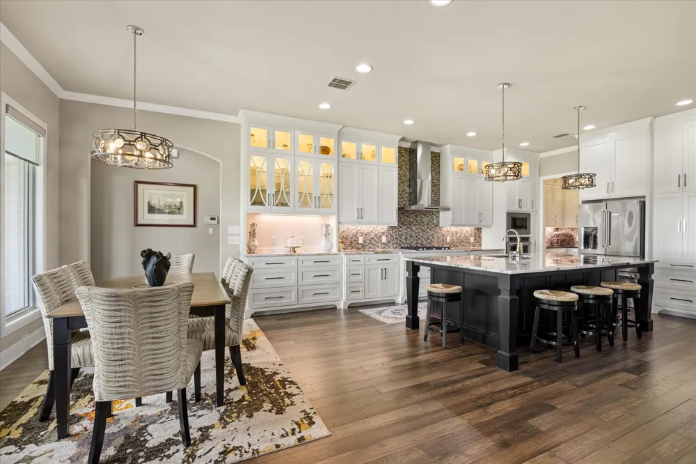 2603 Waters Edge Drive Granbury, TX 76048