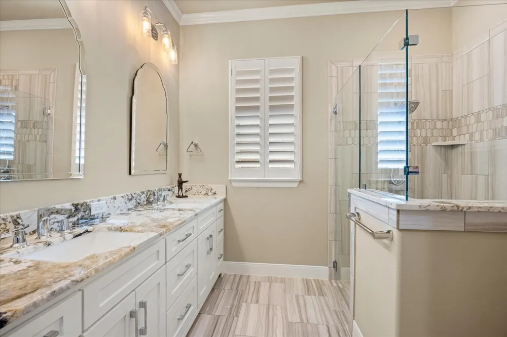 2603 Waters Edge Drive Granbury, TX 76048