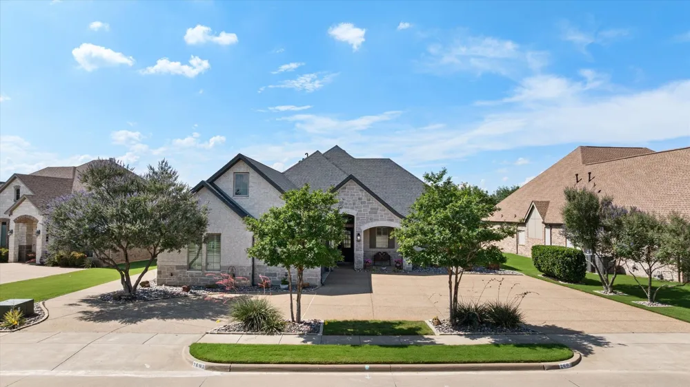 2603 Waters Edge Drive Granbury, TX 76048