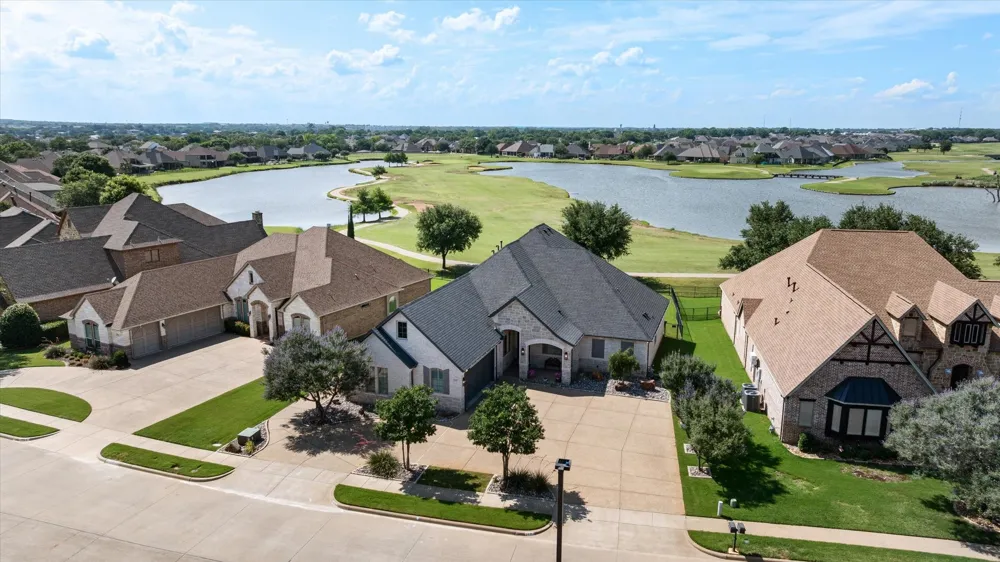 2603 Waters Edge Drive Granbury, TX 76048