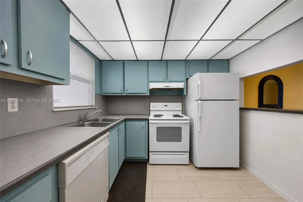 6750 Royal Palm Blvd #106E Margate, FL 33063