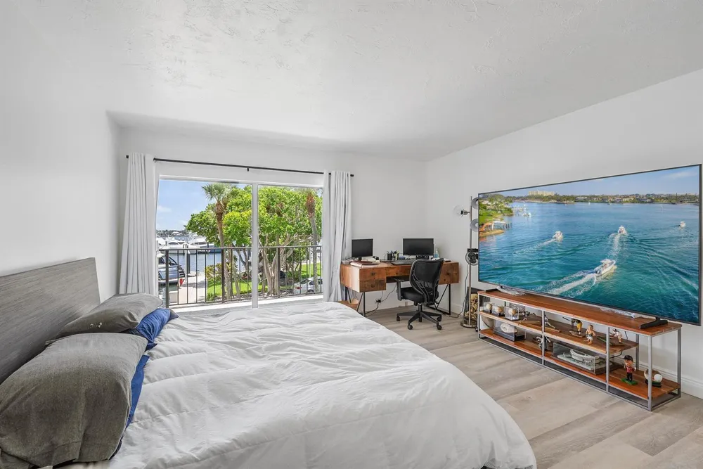 1200 Marine Way #G11 North Palm Beach, FL 33408