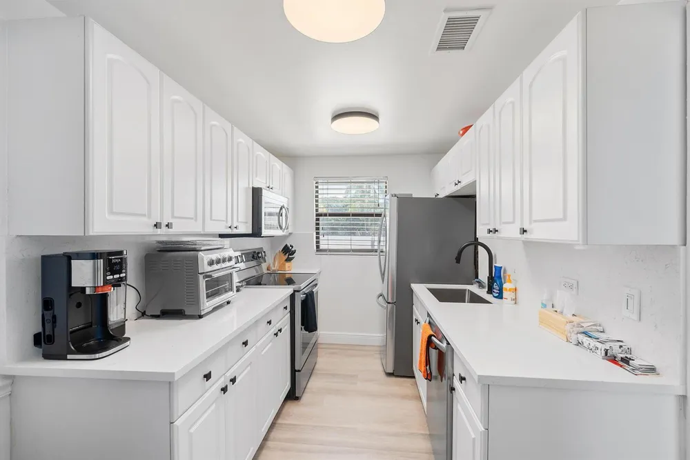1200 Marine Way #G11 North Palm Beach, FL 33408