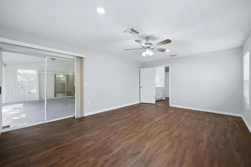4537 CHIMNEY CREEK DRIVE Sarasota, FL 34235